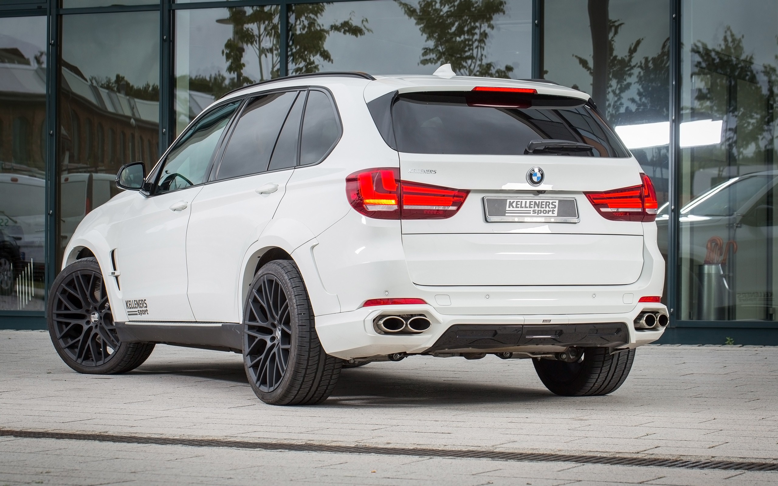 Bmw x5 sport. BMW x5 f15 2014. БМВ x5 f15 белый.
